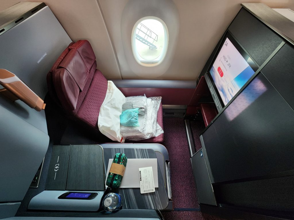 TripPlusTravel's tweet photo. Super excited to fly @JAL_Official_jp @traveloneworld brand new business class on @Airbus A350-1000 aircraft!! ^Randy
#japanairlines #jal #oneworld #airbus #a350 #businessclass #travelphoto #tripplus https://t.co/SpYVtqdl6l