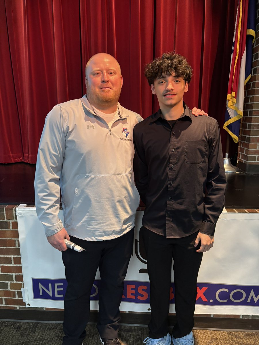MoberlyHoops's tweet image. Great night honoring @MasonBivins4 as a @NemoPressbox Star.