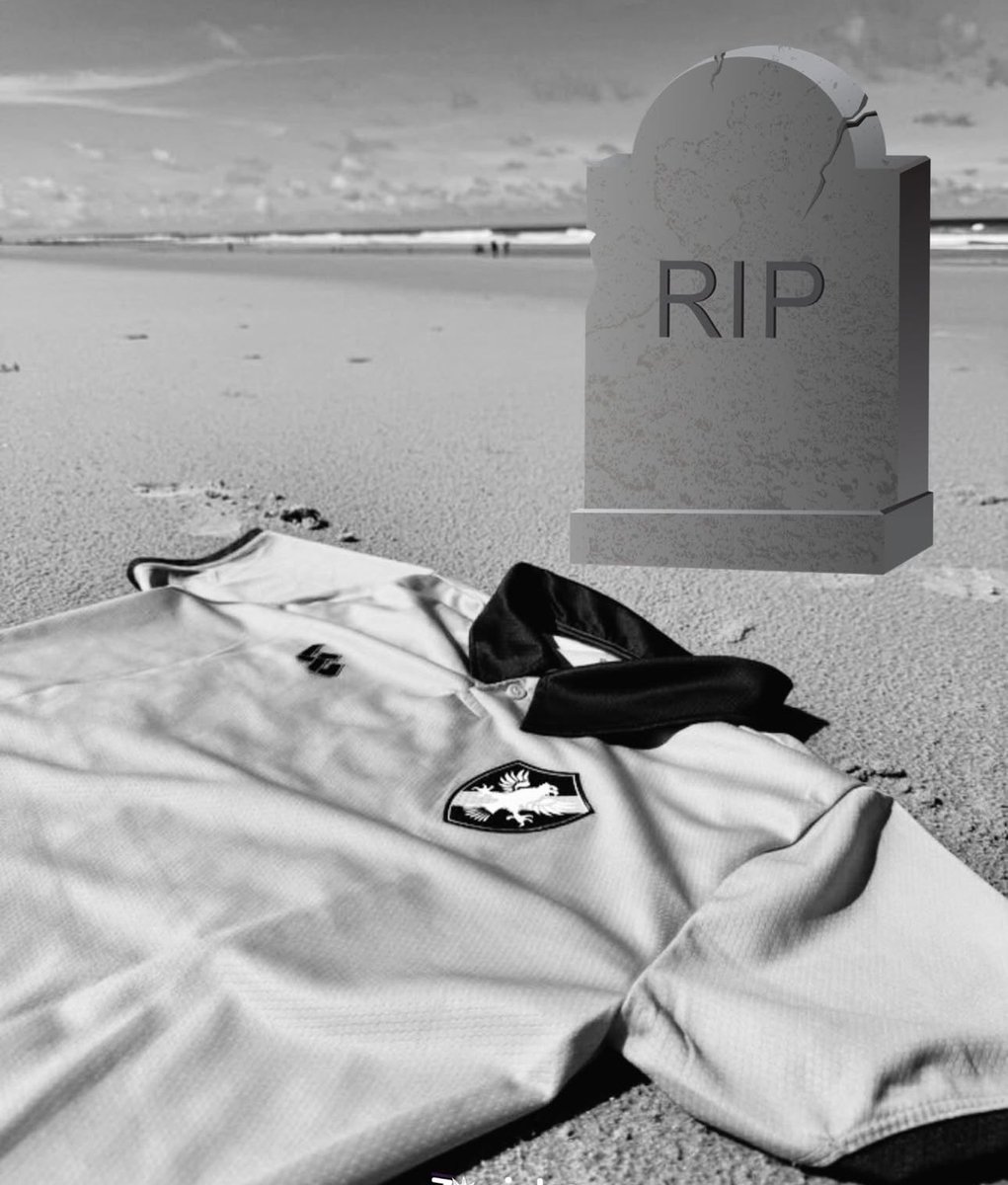 recifeordinario's tweet photo. O Nautico tá tão lascado que perdeu título de “time que nada e morre na praia” pro Retrô 🤣 https://t.co/0oYuCTAhPl