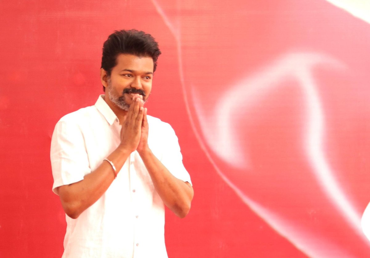Here Is The Unofficial Tag 🙌 
Make It Trending Guys..😎🔥

Tag :- #MyVoteFor_JosephVijay