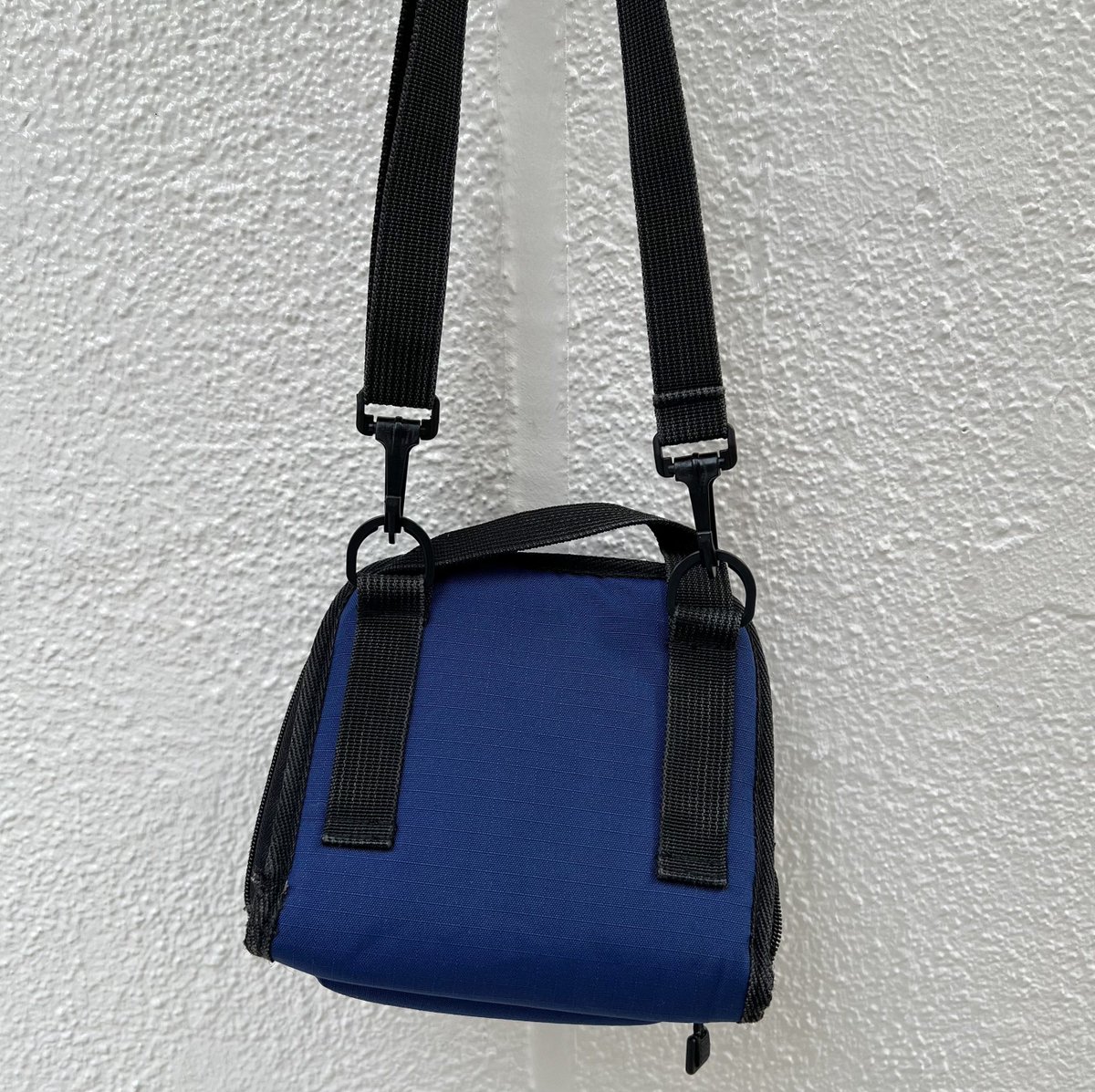 FBT_SHOP's tweet image. 🟦🟦🟦
¥4,400-
OLD GAPのスクエアなショルダーバッグ！
ちょっとしたお出かけに良さそうですね🚲
#oldgap
#オールドギャップ
#FBTSHOP
#学芸大学
 instagram.com/p/DH28yq_zUtD/…