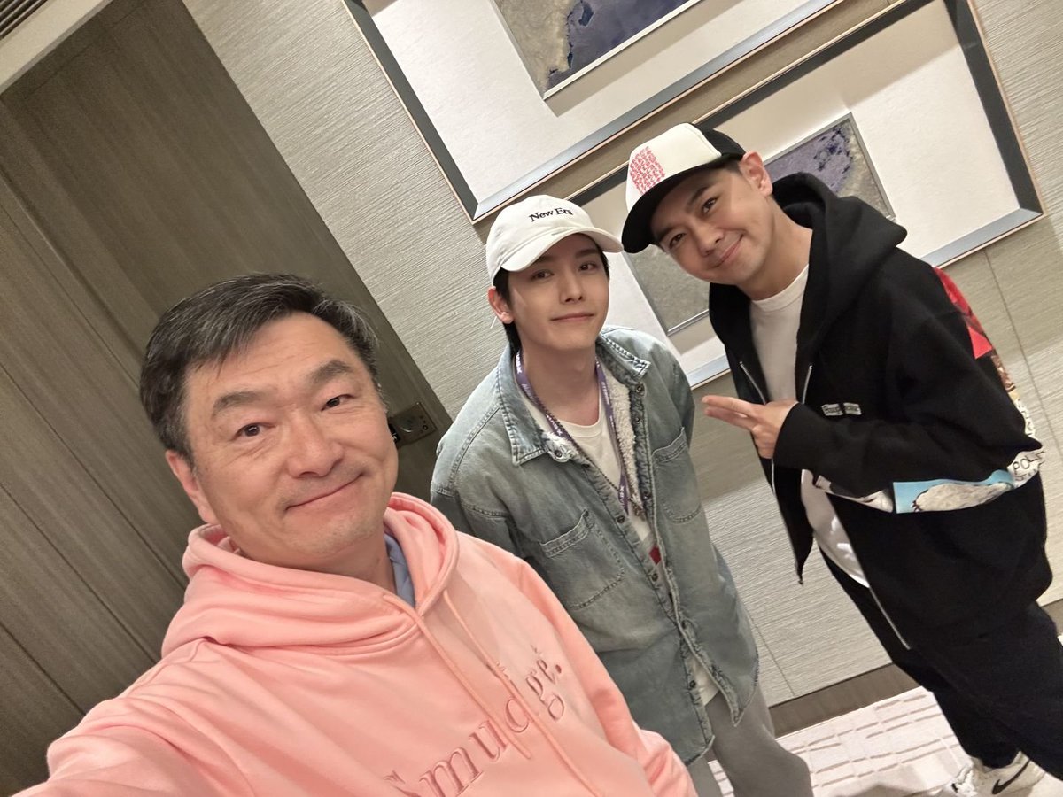 Angela_Tiwi's tweet image. 2025 Sean Lee, Riley Wang Yilun @rileyxking and Jimmy Lin selfie together at Suzhou China #rileywang #wangyilun #seanlee #jimmylin