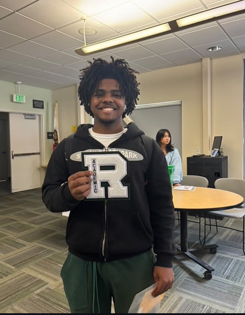 FSUSD Early College High School tweet media