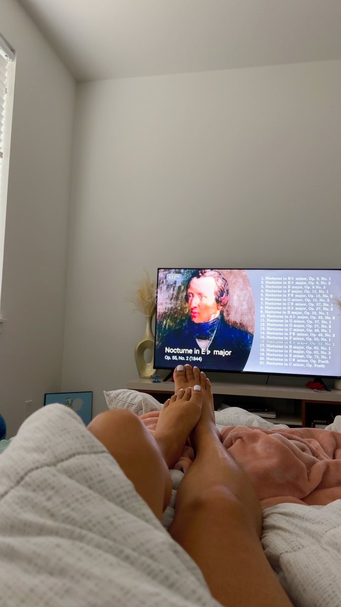 Gamez5G's tweet photo. What’s in your mind 🔥? Rt if you like #feet pics ✨ #onlyfans https://t.co/JgjltHkSUy