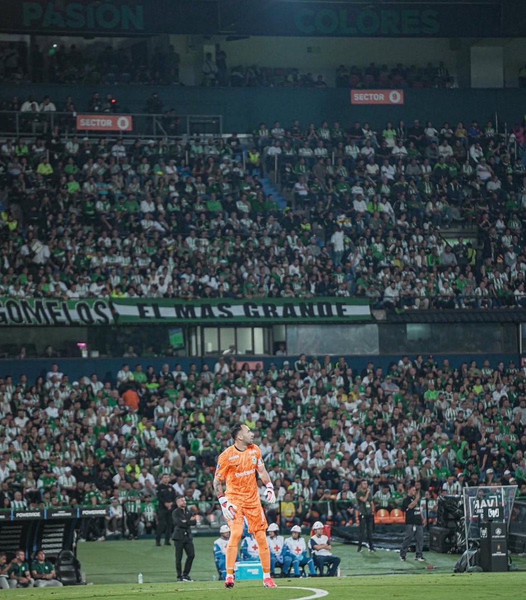 Exhibicion, dominio, superioridad. Hoy Atlético Nacional le brindó un espectáculo a su hinchada. Inmejorable comienzo y presentación del verdolaga en una Copa Libertadores que ilusiona. Marino, Morelos y Cardona, cracks! Diferenciales!