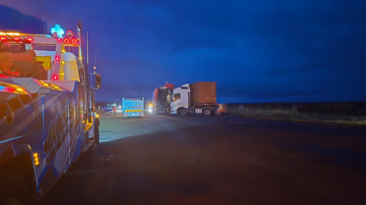 Stan Bezuidenhout (@stanfromibf) on Twitter photo Major crash, N3 Warden, both ways affected. 2 Trucks, major resistant spill. Road is likely to be closed for hours for clean up and recovery. No fatalities. Use alternative routes.
<a href="/_ArriveAlive/">Arrive Alive</a> <a href="/FatalMoves/">The Fatal Moves Team</a> Major crash, N3 Warden, both ways affected. 2 Trucks, major resistant spill. Road is likely to be closed for hours for clean up and recovery. No fatalities. Use alternative routes.
<a href="/_ArriveAlive/">Arrive Alive</a> <a href="/FatalMoves/">The Fatal Moves Team</a>