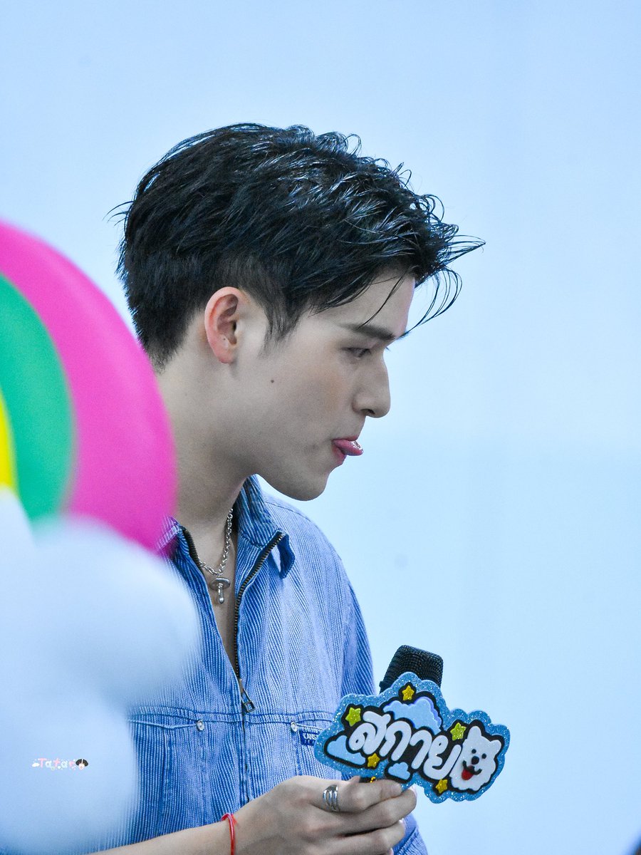 tatar_lvs's tweet photo. บ๊อกแบ๊กซามอยด์บอยของแม่ร้อนจนหูแดง 

SKYNANI BOOK FAIR FANSIGN

#BKKIBF2025xSkyNani
#skywongravee 

@skywongraveee https://t.co/MI2vVEG0hT