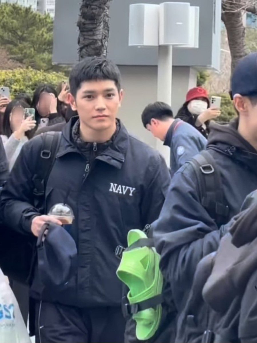 Corporal Taeyong🤍