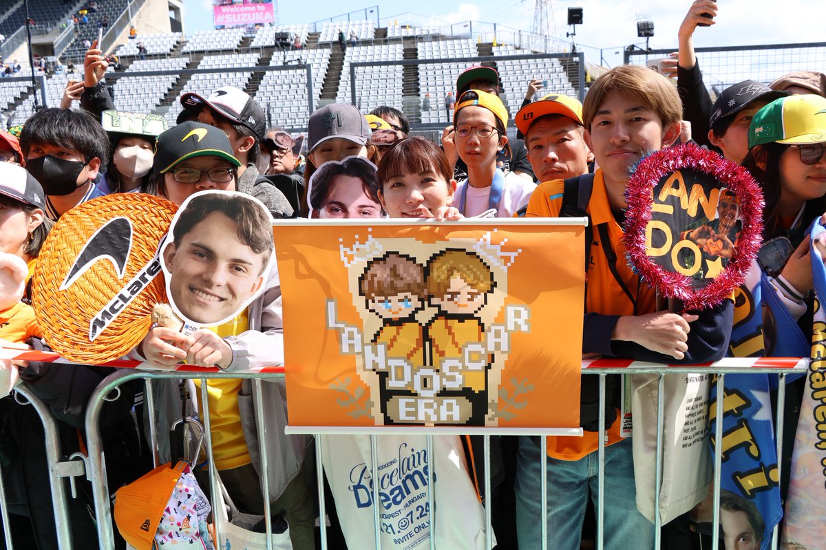 suzuka_event's tweet photo. 今年も色々なお手製応援グッズがっ！！
 #F1jp #JapaneseGP https://t.co/RzJgw0qUGV