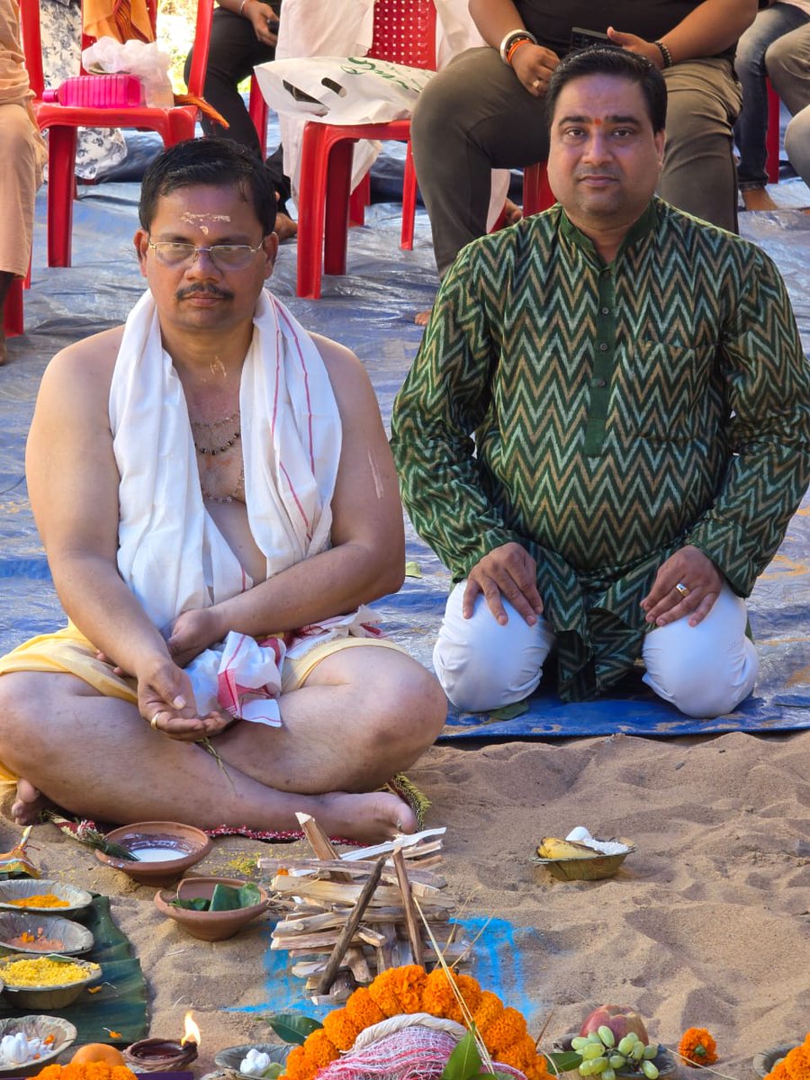 tarapdash's tweet photo. ଚୈତ୍ର ଶୁକ୍ଳ ୫ମୀ ତିଥି ଏପ୍ରିଲ ୨ ତାରିଖ ଦିନ ଅଖିଳ ଭାରତୀୟ ବିଦ୍ୟାର୍ଥୀ ପରିଷଦ, ପୁରୀ କାର୍ଯ୍ୟାଳୟ ଶ୍ରୀପତି ଭବନର ଭୂମିପୂଜନ ମହୋତ୍ସବ ଅନୁଷ୍ଠିତ ହୋଇଯାଇଛି । ଏହି ମାଙ୍ଗଳିକ କାର୍ଯ୍ୟରେ କ୍ଷେତ୍ରୀୟ ସହ ସଂଗଠନ ସମ୍ପାଦକ ଶ୍ରୀମାନ ବୈଲୋଚନ ସାହୁ , ପ୍ରାନ୍ତ ସଂଗଠନ ସମ୍ପାଦକ ଶ୍ରୀମାନ ବୁଦ୍ଧଦେବ ବାଘ ଭାଇ ଉପସ୍ଥିତ ଥିଲେ ।
#abvppuri https://t.co/a0bLWDaaGY