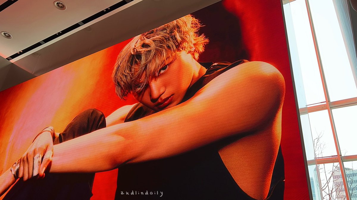 zkdlindaily's tweet photo. kim jongin everyone https://t.co/GkLdiut6me