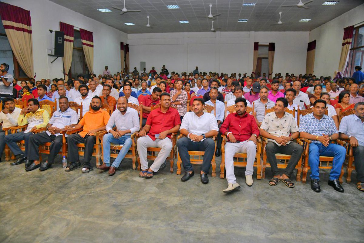 RajapaksaNamal's tweet photo. The meeting of candidates contesting from the Sri Lanka Podujana Peramuna for the 2025 Local Government Election in the Matale District was held today. #SLPP #LGE2025 #NRWayForward https://t.co/CsowbXSmuk