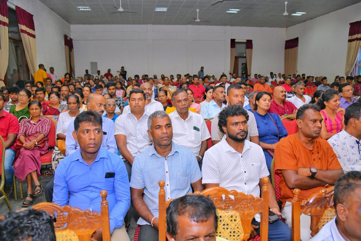 RajapaksaNamal's tweet photo. The meeting of candidates contesting from the Sri Lanka Podujana Peramuna for the 2025 Local Government Election in the Matale District was held today. #SLPP #LGE2025 #NRWayForward https://t.co/CsowbXSmuk