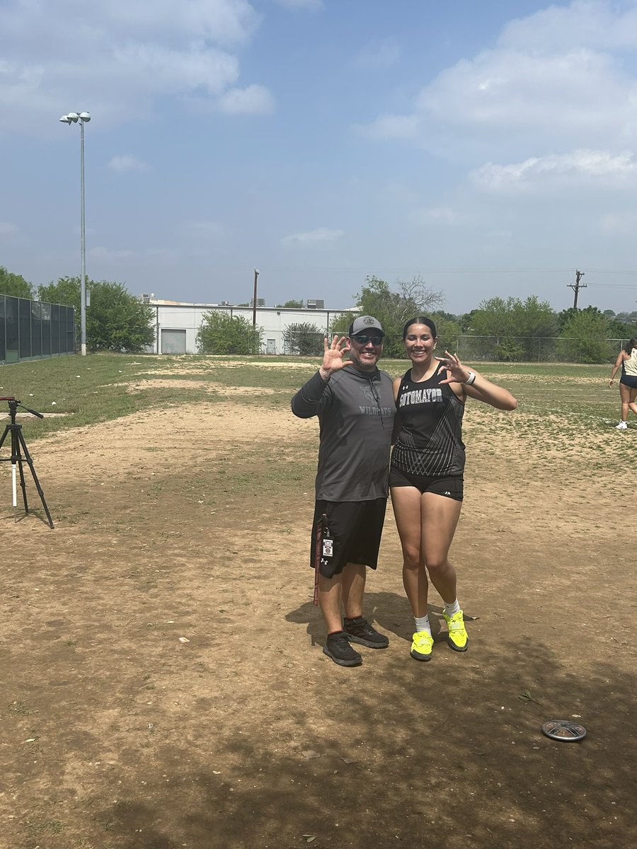 CoachMotz's tweet photo. Super proud of my girl @adynicolevb for qualifying for area as a sophomore!! Sky’s the limit for this young lady!!
Already getting reps for area!
@Soto_TF
#chunkit https://t.co/hI6It2RTSy