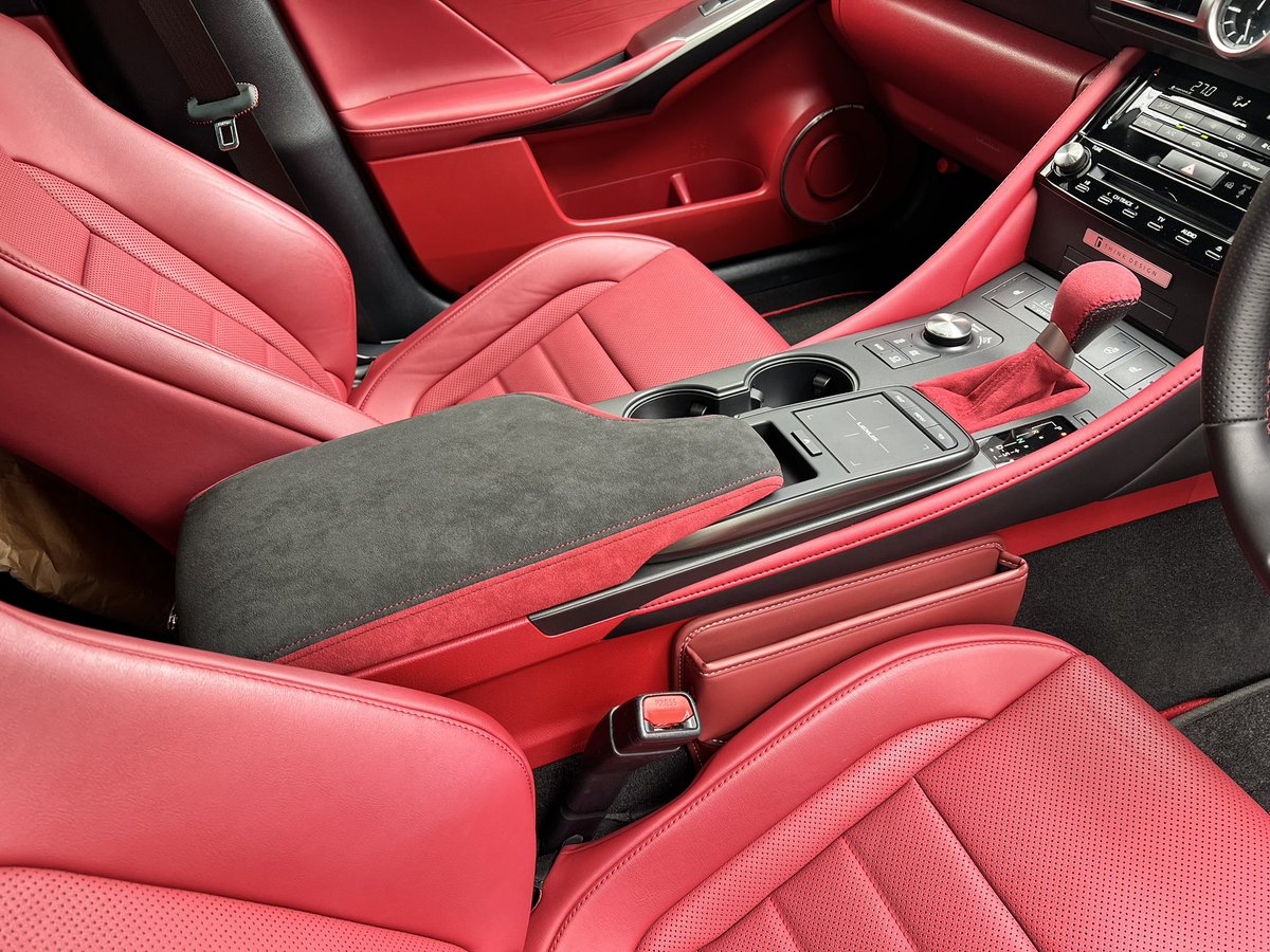 melo15_ou's tweet image. インテリアのアップグレード
間違い探しレベルかもしれないが
#LEXUS
#IS300h
#THINKDESIGN