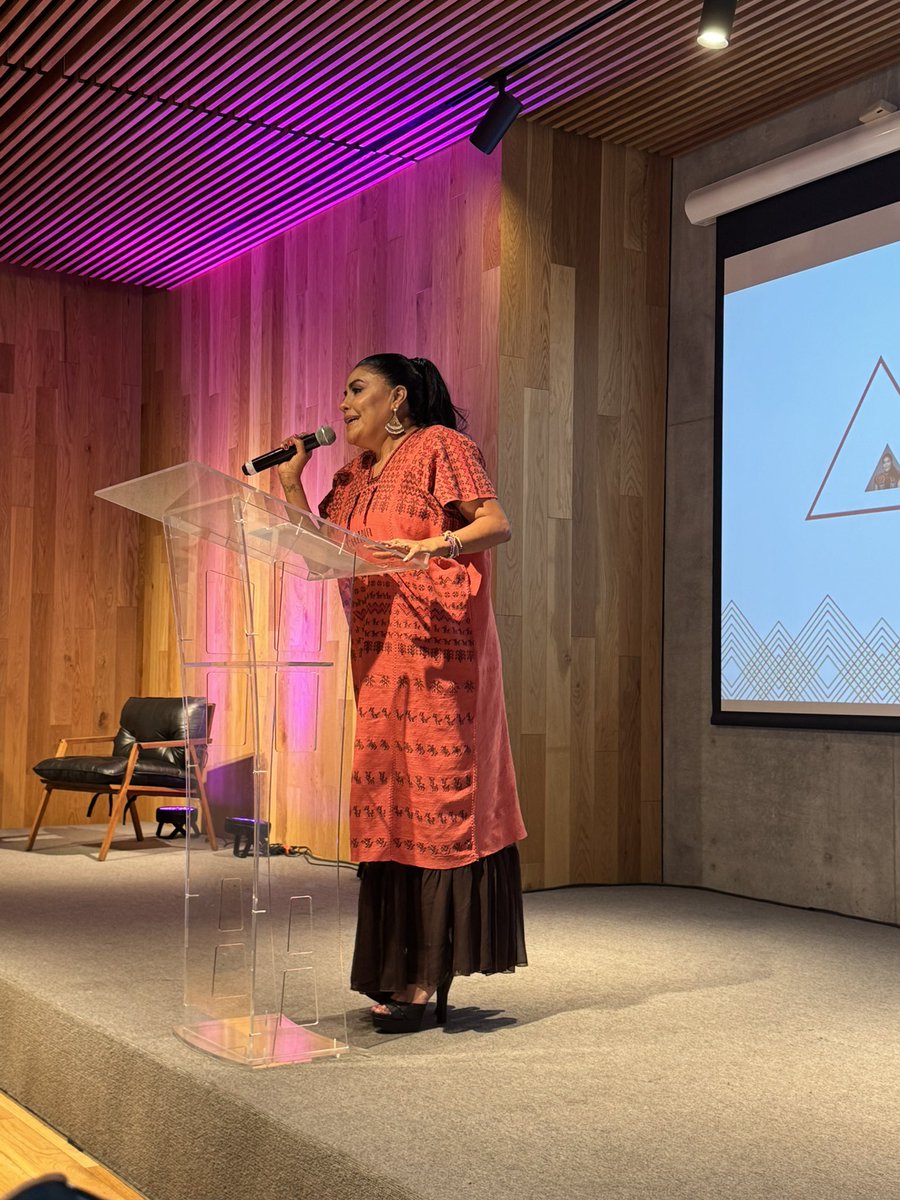 Juana Cuevas (@juanacuevasr) on Twitter photo Origen no es destino… Hoy fue el lanzamiento de la fundación <a href="/f_eufrosina/">Fundación Eufrosina</a>. Que emoción haber podido acompañar a <a href="/EufrosinaCruz/">Eufrosina Cruz</a> ! Origen no es destino… Hoy fue el lanzamiento de la fundación <a href="/f_eufrosina/">Fundación Eufrosina</a>. Que emoción haber podido acompañar a <a href="/EufrosinaCruz/">Eufrosina Cruz</a> !
