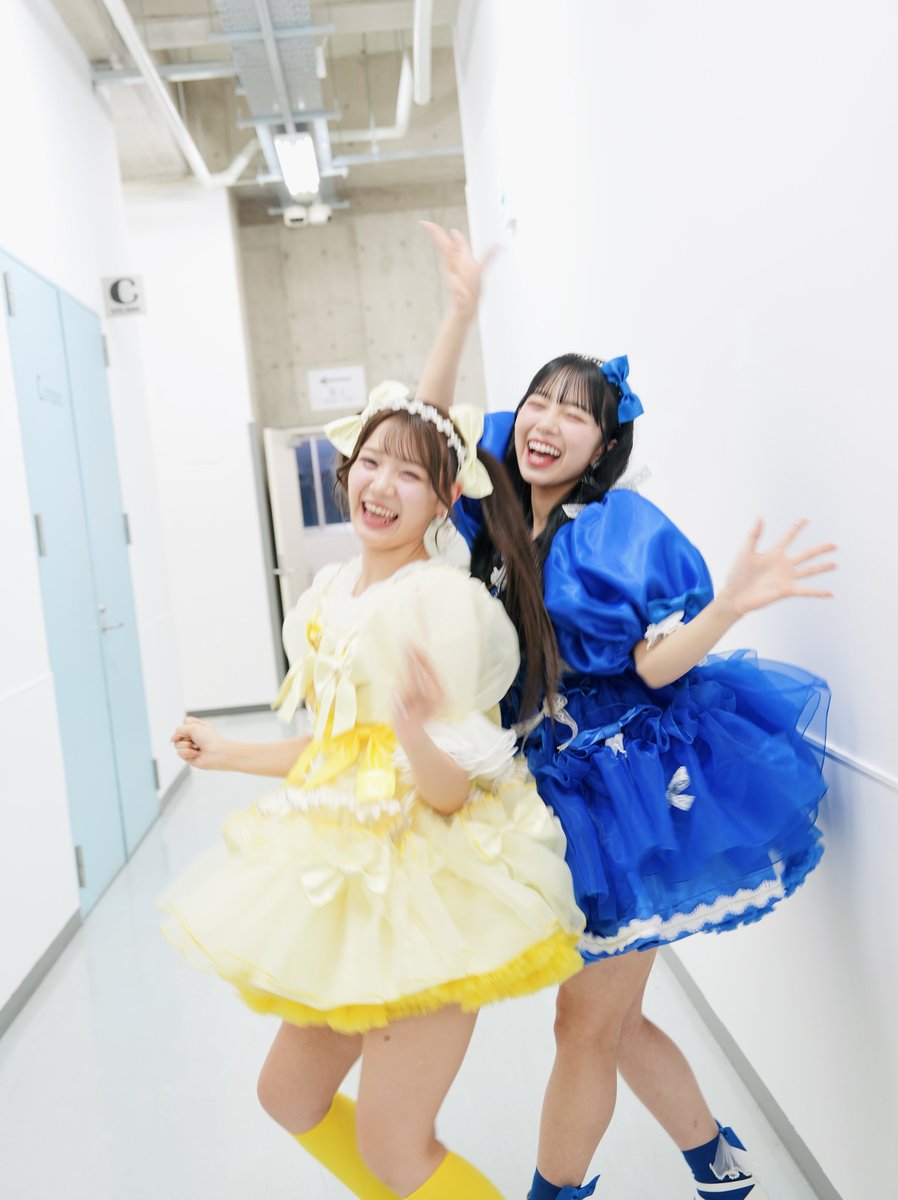 とある日の #ふりあや㌠📷✨ 💛古澤里紗@risa_cs1108 💙増田彩乃