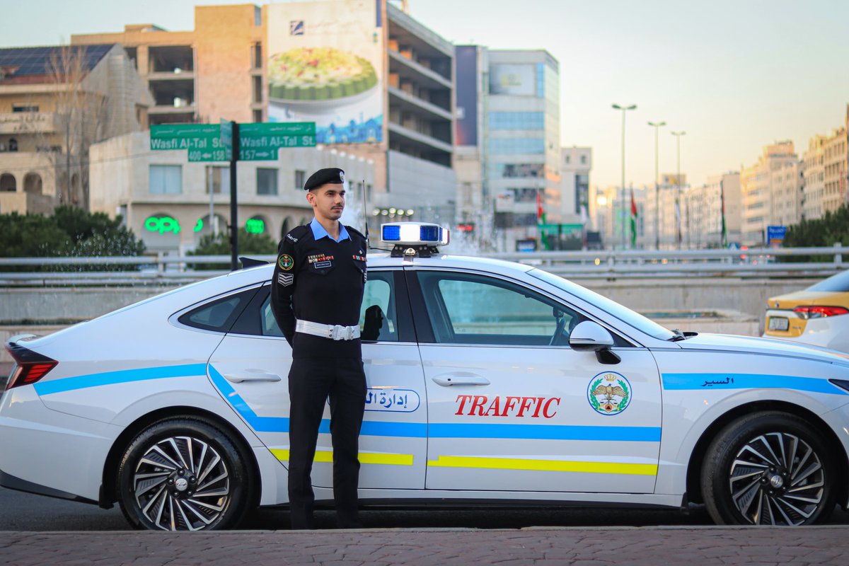 صباح العز والفخر لنشامى الوطن الأوفياء، الذين يقفون سدًا منيعًا بجهودٍ لا تعرف الكلل، وعيونٍ لا تعرف الملل، ليزرعوا الطمأنينة في كل زاوية

#صباح_الخير #الامن_العام #الاردن