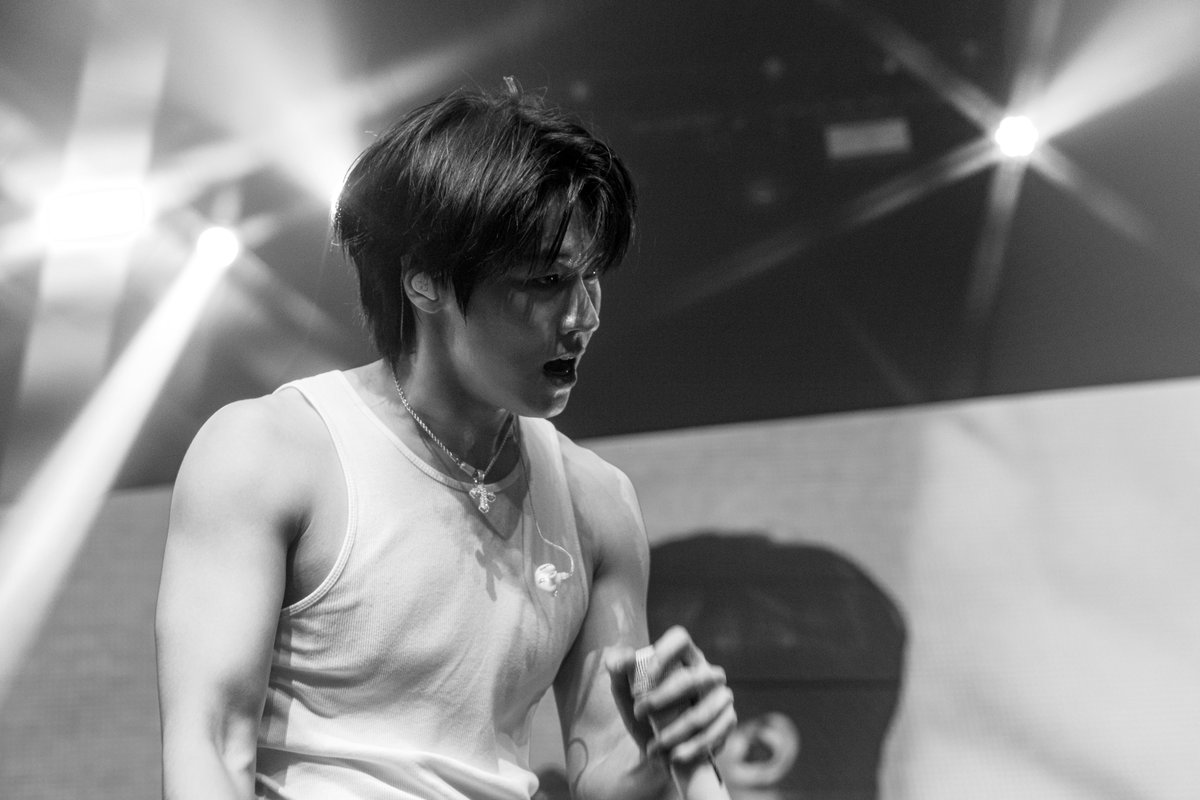 awesomestage's tweet image. 𝐀𝐖𝐄𝐒𝐎𝐌𝐄 𝐒𝐄𝐓𝐋𝐈𝐒𝐓

[ 𝙽.𝙵𝚕𝚢𝚒𝚗𝚐 ]

✶ Stand By Me
✶ Songbird
✶ Blue Moon
✶ Video Therapy
✶ Monster
✶ Star
✶ 옥탑방 (Rooftop)
✶ 아 진짜요. (Oh really.)
✶ 4242
✶ ANYWAY
✶ Preview
✶ 폭망 (I Like You)
✶ Sunset
✶ Firefly
✶ 이 별 저 별 (Fate)
✶ Sober
✶