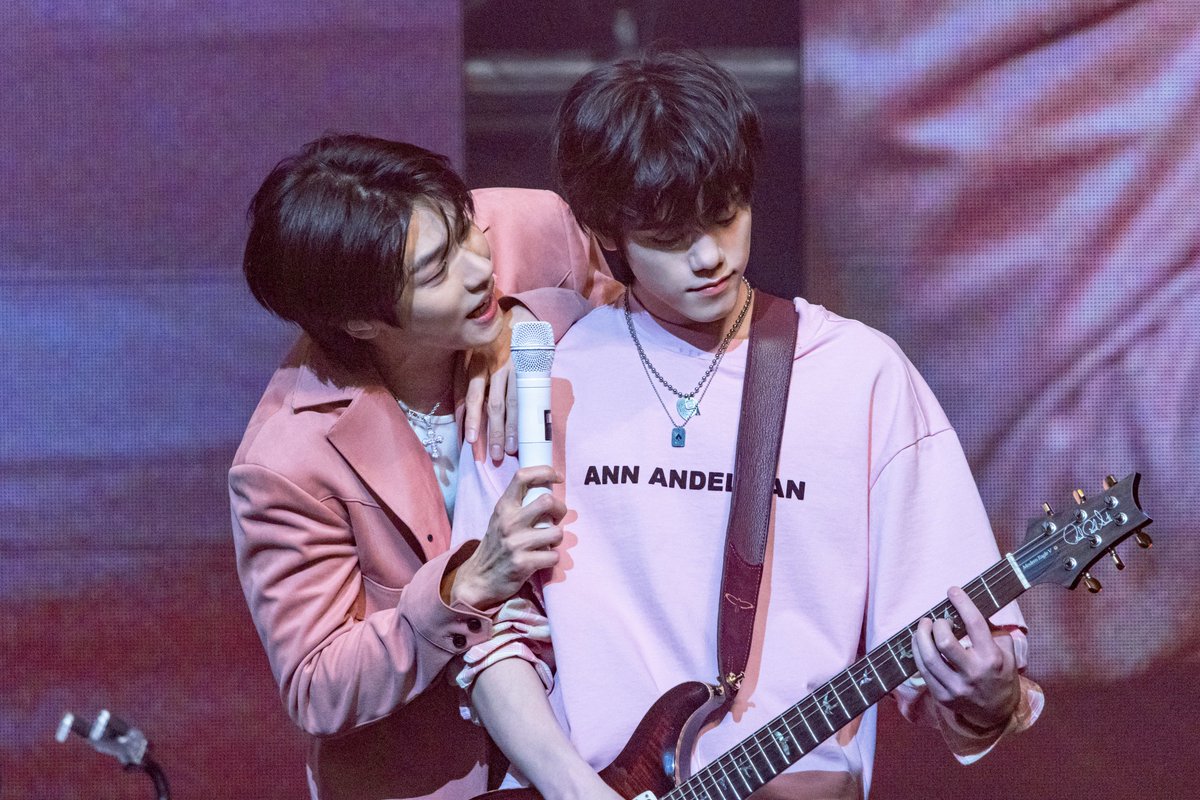 awesomestage's tweet image. 𝐀𝐖𝐄𝐒𝐎𝐌𝐄 𝐒𝐄𝐓𝐋𝐈𝐒𝐓

[ 𝙽.𝙵𝚕𝚢𝚒𝚗𝚐 ]

✶ Stand By Me
✶ Songbird
✶ Blue Moon
✶ Video Therapy
✶ Monster
✶ Star
✶ 옥탑방 (Rooftop)
✶ 아 진짜요. (Oh really.)
✶ 4242
✶ ANYWAY
✶ Preview
✶ 폭망 (I Like You)
✶ Sunset
✶ Firefly
✶ 이 별 저 별 (Fate)
✶ Sober
✶