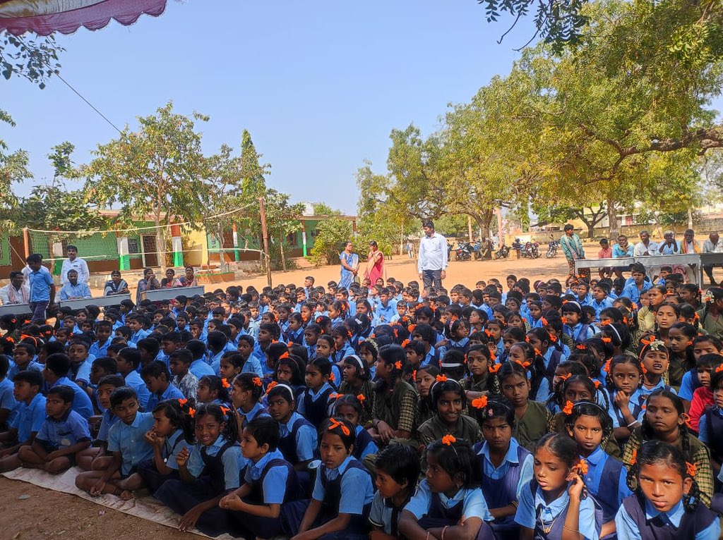 readingkafka's tweet photo. Karnataka’s gram panchayats hold children’s assemblies (Makkala Gram Sabha) every year. #righttoparticipation https://t.co/XQlhaHVy35