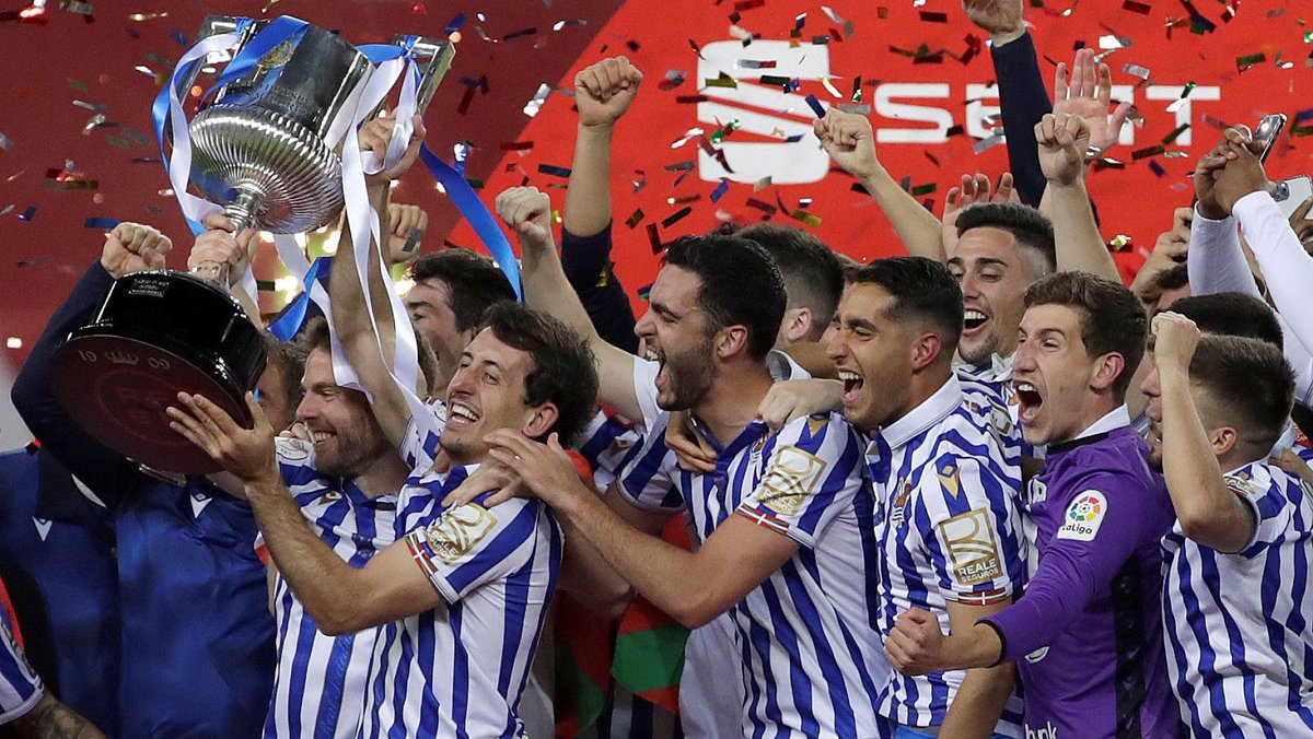 Unai_45's tweet photo. 5 años del día más feliz de mi vida. Betirako 🔵⚪ https://t.co/VmmNP79PJg