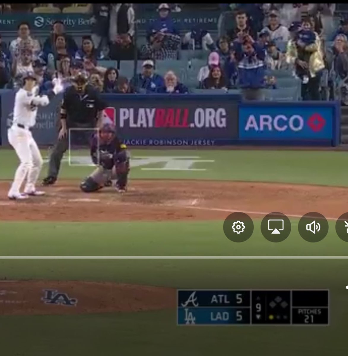 mv_poe's tweet photo. @Yaamava @Dodgers The Gold Jacket came in Clutch. Thanks for the Seats https://t.co/HxCteAikLO