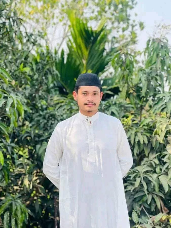 চলন্ত ট্রেনের ছাদ থেকে পড়ে নিহত ০২, আহত ০২