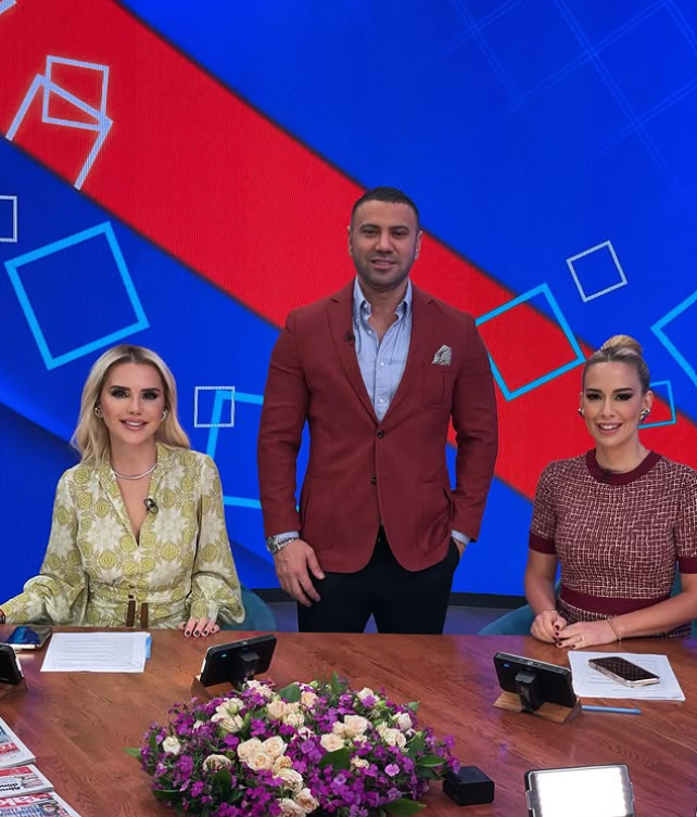 Ece Erken ve Nur Tuğba Namlı’nın sunumuyla magazinin en güncel haberleri #GelKonuşalım ile şimdi canlı yayınla TV8’de sizlerle. #GelKonuşalım goo.gl/1nA14O