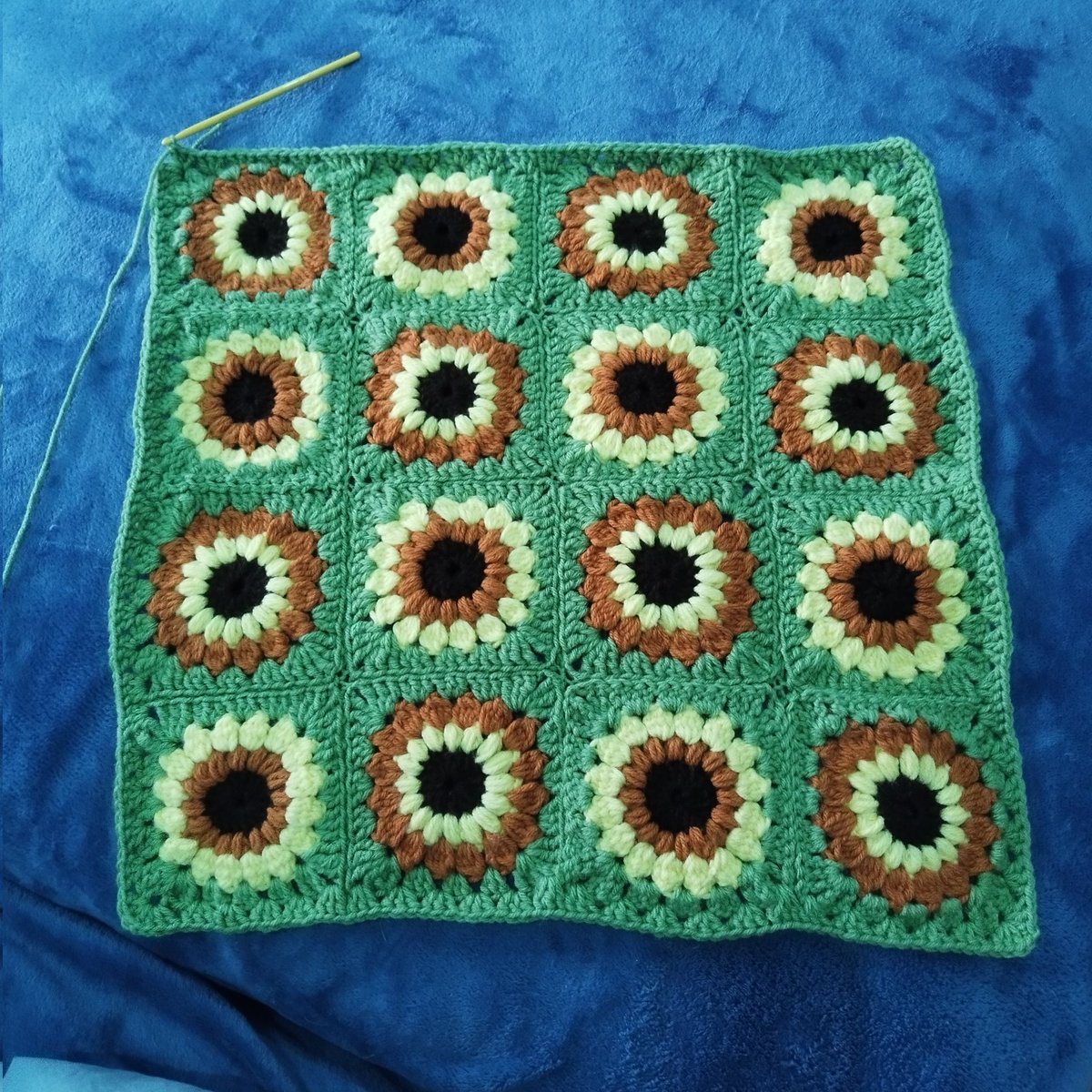 Well that was hours of my life I'll never get back. I had to take it apart multiple times because I messed up the pattern or sewed on backwards 🤦 but at least it's all in one piece now!! Home stretch of this project I kind of regret taking on 😅