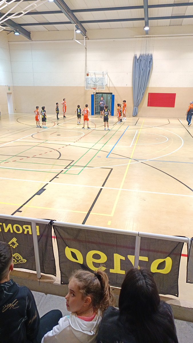 Front1989EBC (@front1989ebc) on Twitter photo Presents al partit @cbsoncotoner vs <a href="/esporlesbc/">ESPORLES B.C.</a> #minigroc
#123esporles #welovethisgame🏀 #negrigocs #verdhistòric #front1989 #front1989ontour #frontismeillibertat #elbàsquetcansa #nohaymásconos #semprepresents #semperfidelis Presents al partit @cbsoncotoner vs <a href="/esporlesbc/">ESPORLES B.C.</a> #minigroc
#123esporles #welovethisgame🏀 #negrigocs #verdhistòric #front1989 #front1989ontour #frontismeillibertat #elbàsquetcansa #nohaymásconos #semprepresents #semperfidelis