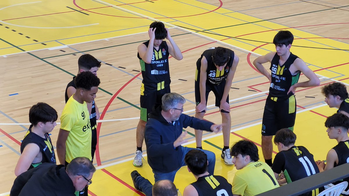 Front1989EBC (@front1989ebc) on Twitter photo Presents al partit del <a href="/esporlesbc/">ESPORLES B.C.</a> #juniornegre al Yulcenter
#123esporles #welovethisgame🏀 #negrigocs #verdhistòric #front1989 #front1989ontour #frontismeillibertat #elbàsquetcansa #nohaymásconos #semprepresents #semperfidelis Presents al partit del <a href="/esporlesbc/">ESPORLES B.C.</a> #juniornegre al Yulcenter
#123esporles #welovethisgame🏀 #negrigocs #verdhistòric #front1989 #front1989ontour #frontismeillibertat #elbàsquetcansa #nohaymásconos #semprepresents #semperfidelis