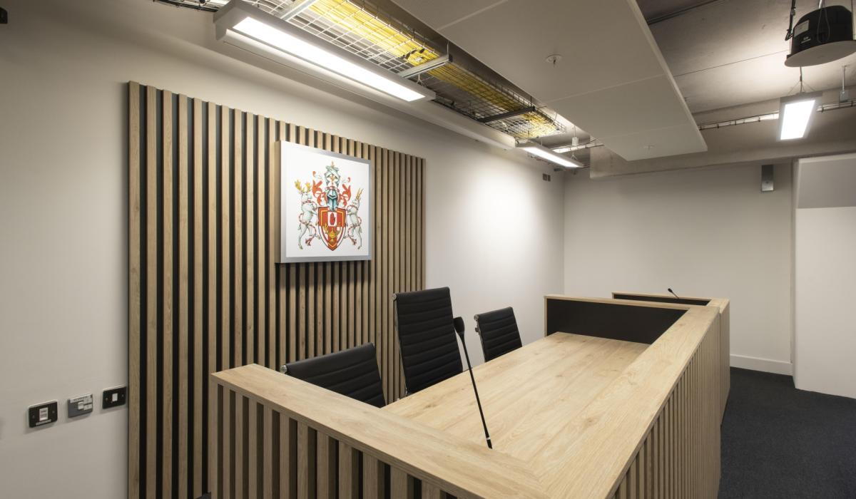 Ulster University’s Centre for Legal Technology to lead research into the role of AI in judicial decision making derrynow.com/news/home/1768…