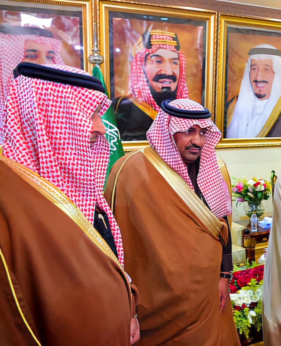 صدر قرار #أمير_منطقة_الرياض
بتكليف الأستاذ #سعود_بن_عبدالله_ال_معمر
محافظ  #لمحافظة_المجمعة 
والاستاذ سعود هو  ابن  امير المجمعة سابقا  
عبدالله ال معمر والذي تولى امارة #المجمعة  من #عام_1398هـ إلى #عام_1402هـ