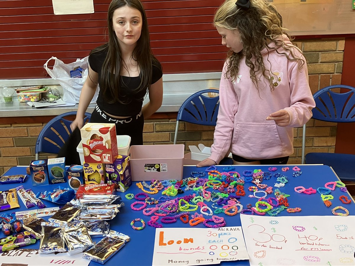 Mrs Angela Donnelly & Primary 7 (@mrsadonnelly) on Twitter photo Thank you to <a href="/DunipacePta/">Dunipace Primary PTA</a> for organising the fantastic Spring Fayre. It was great seeing everyone the weather was wonderful too. Thank you to all my Pr 7 volunteers who willingly helped out, again. You are stars ✨. Sorry I never got pics of you all, but you know who you are!! Thank you to <a href="/DunipacePta/">Dunipace Primary PTA</a> for organising the fantastic Spring Fayre. It was great seeing everyone the weather was wonderful too. Thank you to all my Pr 7 volunteers who willingly helped out, again. You are stars ✨. Sorry I never got pics of you all, but you know who you are!!