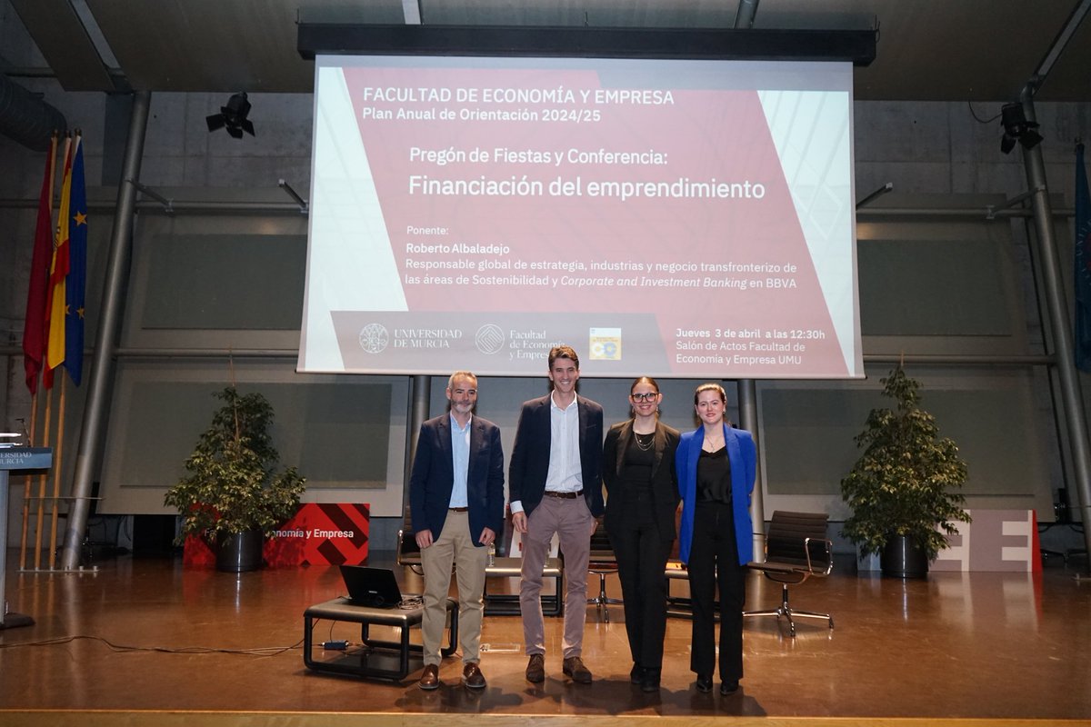 Facultad de Economía y Empresa UMU tweet media