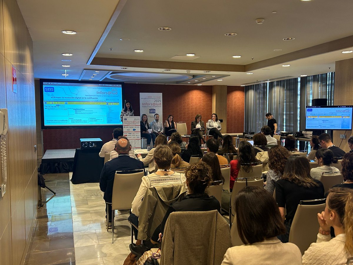 Sanidad Gobcan (@sanidadgobcan) on Twitter photo 📸Marta Guillén, técnico de la Dirección General de Paciente y Cronicidad, expuso en #inforsalud25 las líneas de trabajo del SCS, dentro de la Guía de Buenas Prácticas de <a href="/BpsoCanarias/">BPSOCanarias</a>, para la mejora en registros de historia clínica electrónica y volcado de datos sobre cuidados. 📸Marta Guillén, técnico de la Dirección General de Paciente y Cronicidad, expuso en #inforsalud25 las líneas de trabajo del SCS, dentro de la Guía de Buenas Prácticas de <a href="/BpsoCanarias/">BPSOCanarias</a>, para la mejora en registros de historia clínica electrónica y volcado de datos sobre cuidados.