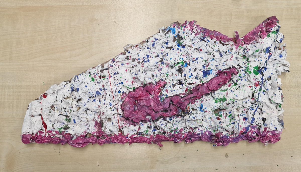 Some amazing work in Art this term. 8GD created food sculptures inspired by the Pop artist Clas Oldenburg.
Also, 9GJ have created hanging sculptures inspired by the artist Micheal Craig Martin. I'm sure you would agree, they are fantastic!!! #Art #3dart @SEND