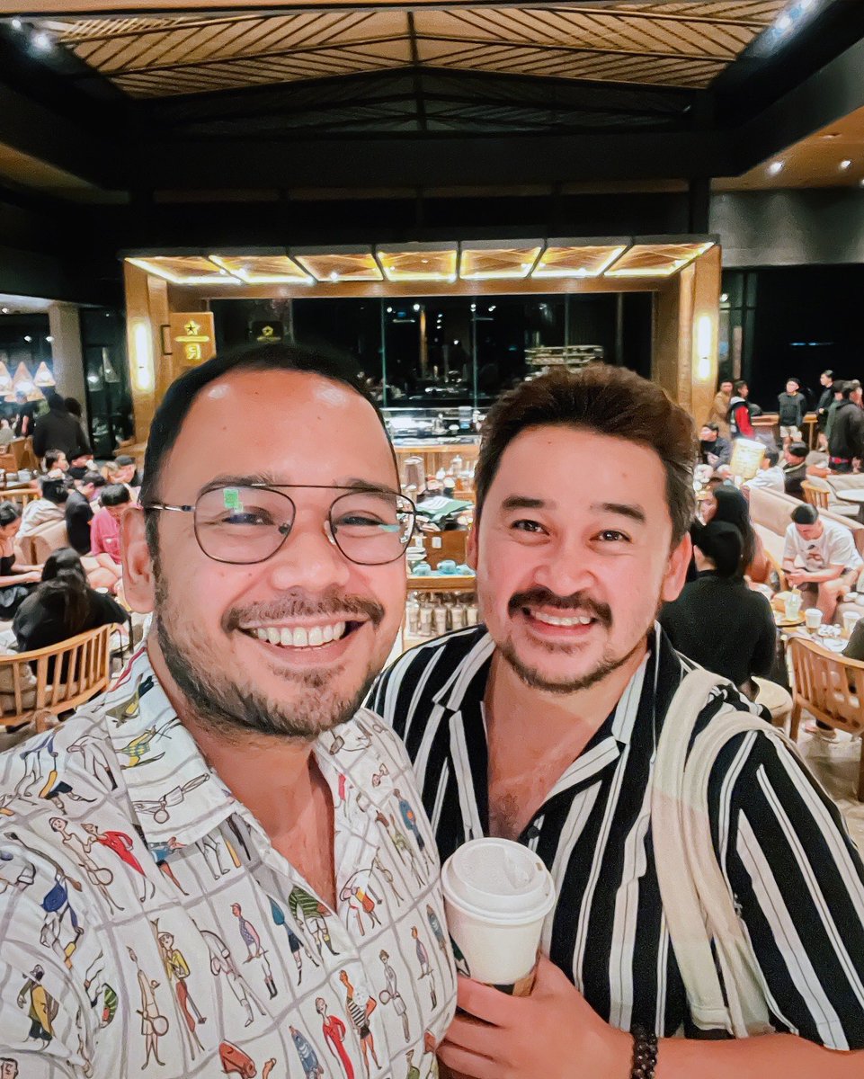 gani_jeff's tweet photo. We had to! Hahaha https://t.co/jrHZrQhr0B