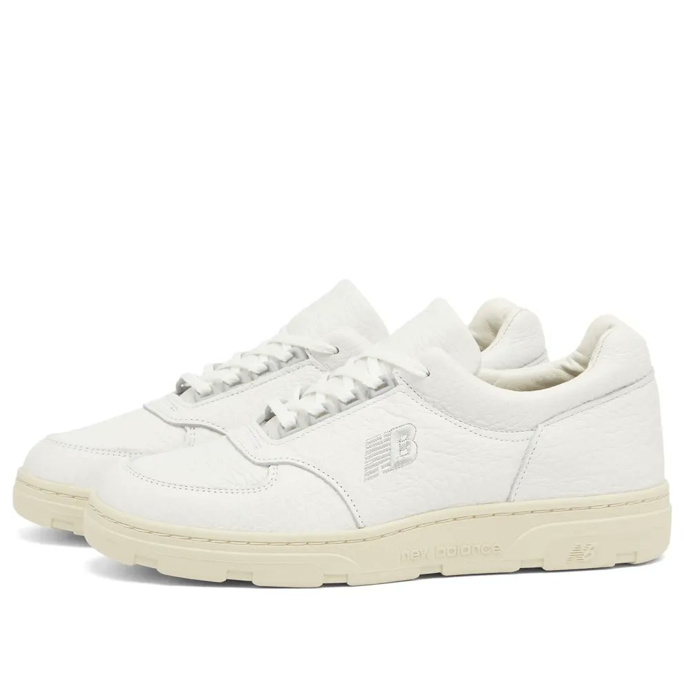 snkr_twitr's tweet photo. AD: New Balance Allerdale Made in U.K. 'White/Mirage Grey'

END -> https://t.co/YLRaQzN39q https://t.co/V0NzmAKiUS