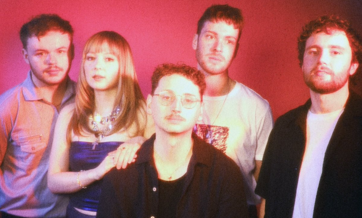 the most radicalist (@tmradicalist) on Twitter photo List Pick: The new track from Bath/Bristol band <a href="/nightsswimming/">Night Swimming</a> is entitled ‘In The Real World’.
themostradicalist.com/article/list-p… List Pick: The new track from Bath/Bristol band <a href="/nightsswimming/">Night Swimming</a> is entitled ‘In The Real World’.
themostradicalist.com/article/list-p…