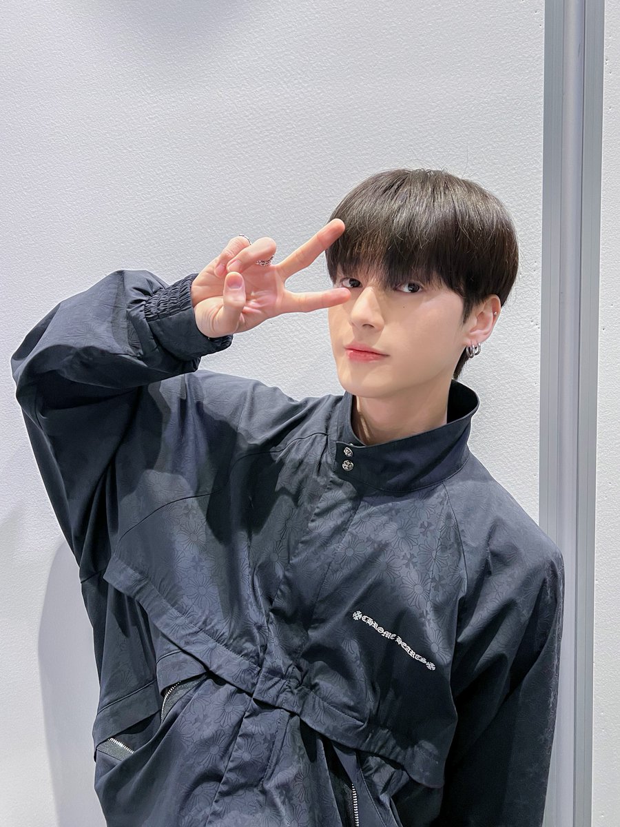 ATEEZofficialjp's tweet photo. [📷] ATEEZ JAPAN 4TH SINGLE「Birthday」オンラインイベントが終了🎂

今日は最終日の福岡までやってきたWOOYOUNG🐈‍⬛✨
最後までたくさんの愛を伝えにきてくれたATINYとの
大切な思い出をいっぱい抱えていきます💕
ありがとうございました！

#Birthday #ATEEZ #에이티즈 #エイティーズ https://t.co/i9WKOxcy2D