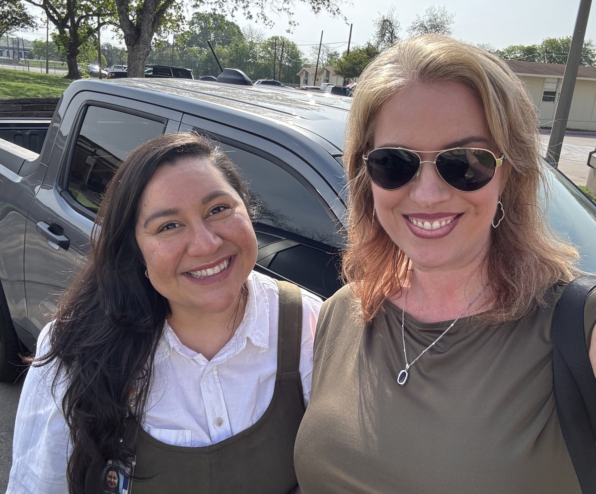 Melanie Strawbridge (@msstrawbridge) on Twitter photo When the interdepartmental collaboration is so strong you show up in matching olive…<a href="/NISDAcadTech/">NISD Academic Tech</a> & <a href="/NISDTechTD/">NISD Technology Services Training & Development</a> When the interdepartmental collaboration is so strong you show up in matching olive…<a href="/NISDAcadTech/">NISD Academic Tech</a> & <a href="/NISDTechTD/">NISD Technology Services Training & Development</a>