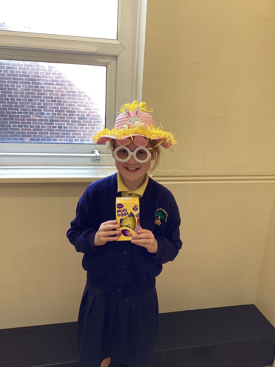 Miss Leary tweet media