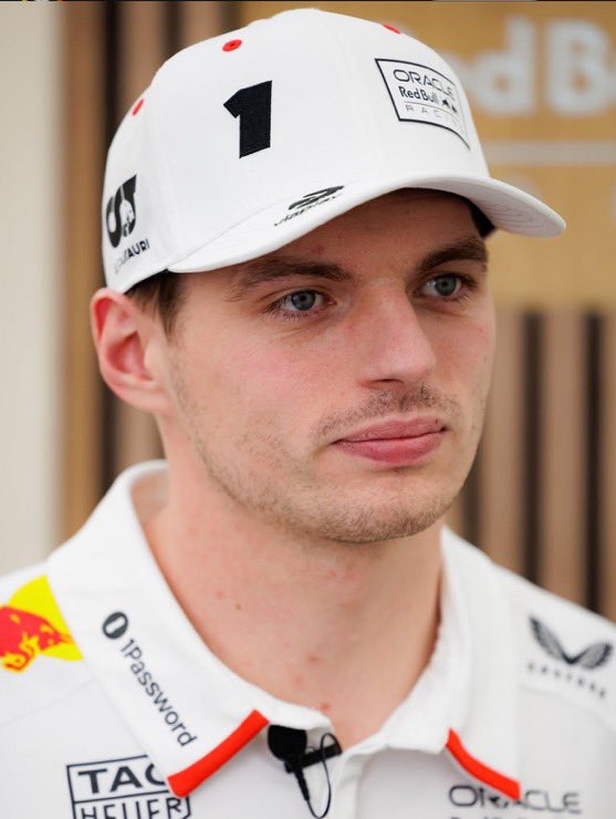 maxversnoopy's tweet image. 