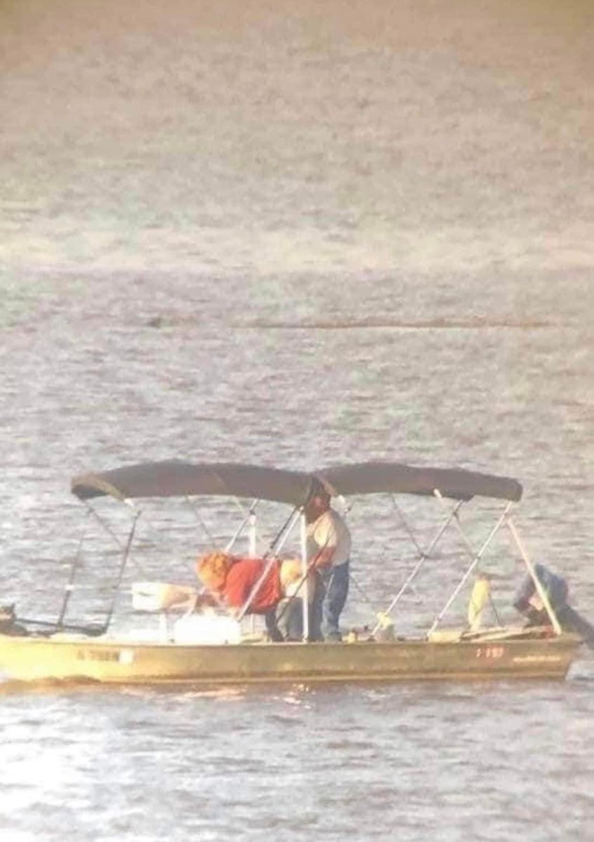 DaveRueckl's tweet photo. ⁦@ThatJoshArnold⁩  was lying to everyone. This is obviously Josh and his girlfriend after finishing a pizza, while fishing. ⁦@chickmcgee1⁩ here’s proof https://t.co/5o46G9uIu5