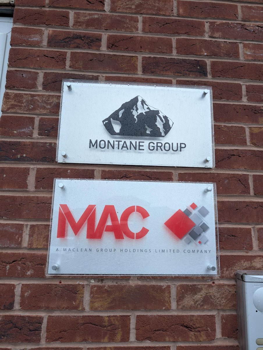We’ve been busy in Lincoln recently, producing a full range of signage for our fantastic clients at Mac Group 👷‍♂️

From outdoor signs to eye-catching wall graphics, it’s been a brilliant project to be part of, and we think the finished result speaks for itself.