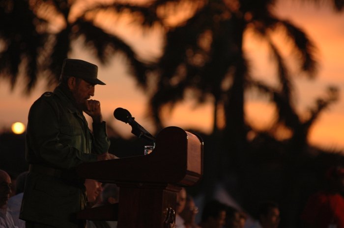 #FidelPorSiempre: "Esta Revolución es la Revolución de nuestro pueblo; es la Revolución de nuestros jóvenes; es la Revolución de nuestros estudiantes. Juntos la hicimos. Juntos la defendemos. Somos la misma cosa y no podemos dejar jamás de serlo".
#UnidosXCuba