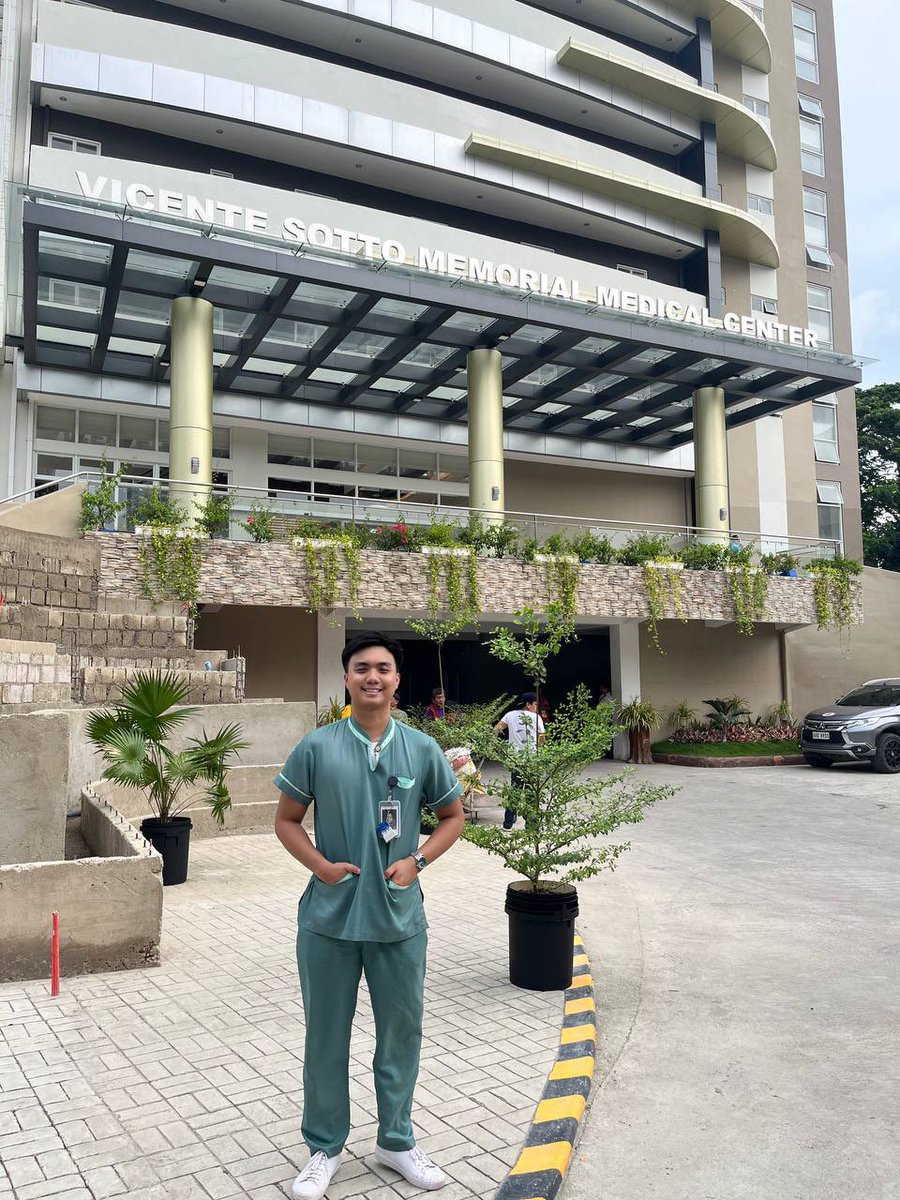 httpsnth's tweet image. He passed with flying colors!!!!! This is well-deserved for all the effort he put into studying!! He even endured a month without Valorant!