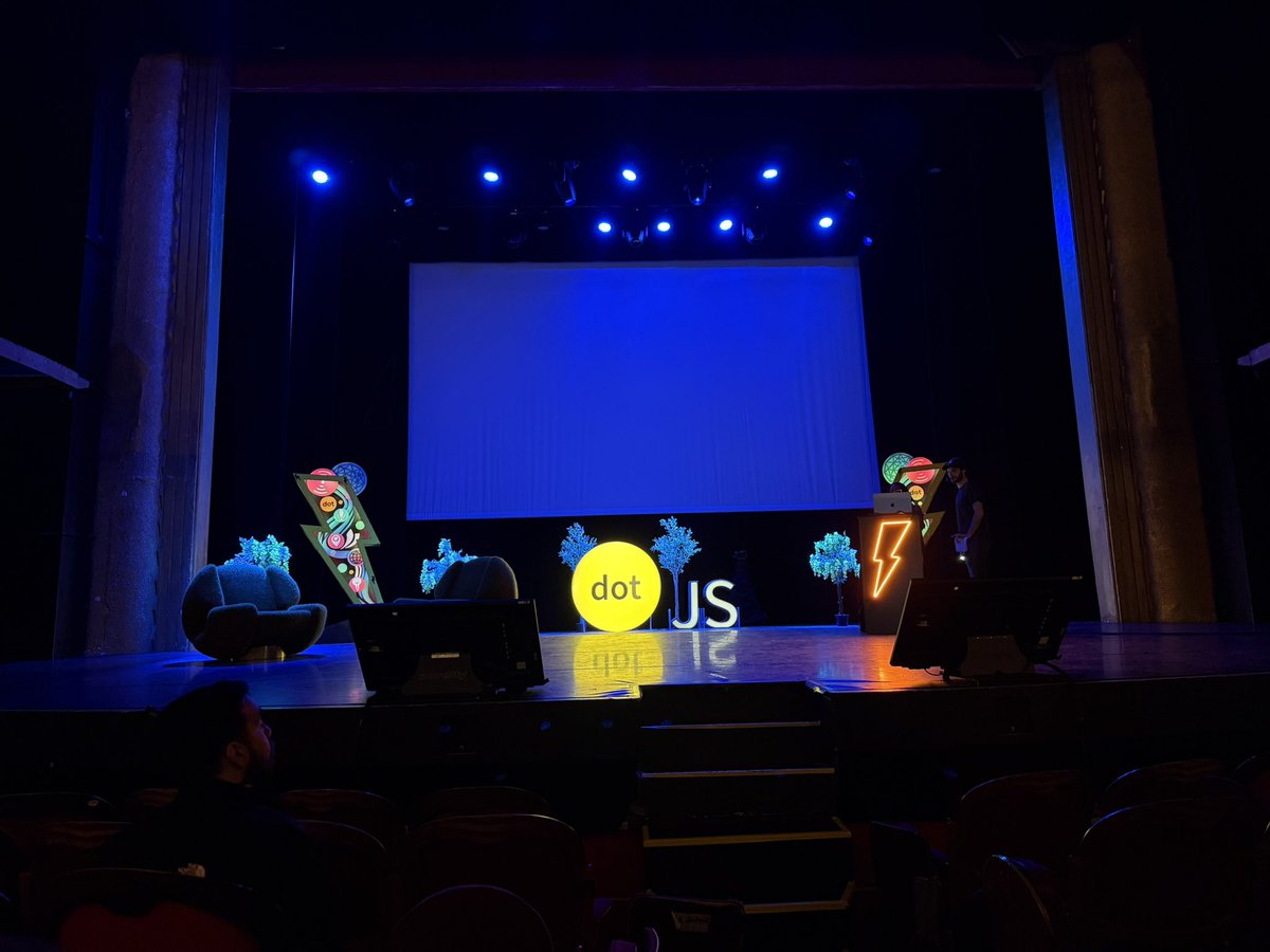 lesjoiesducode's tweet image. Ça démarre dans quelques instants 🍿 #dotJS2025